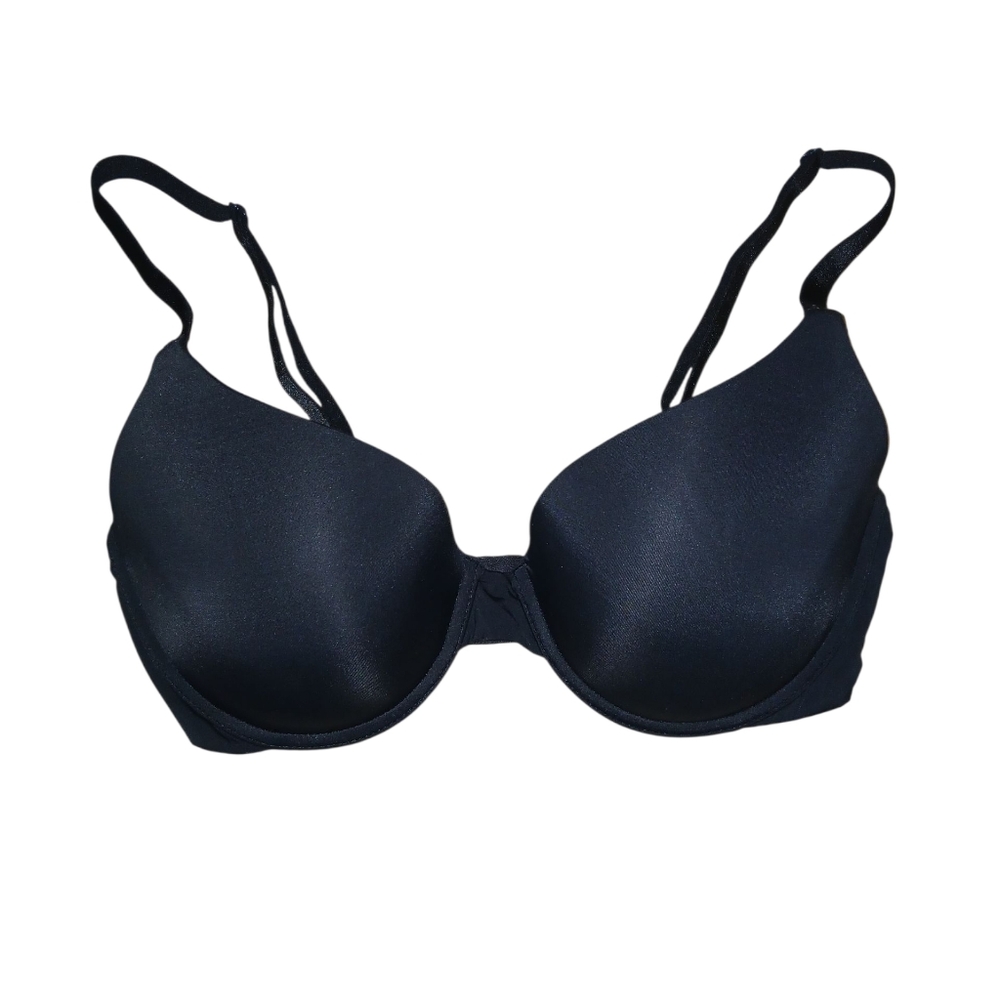 Victoria’s Secret Black Underwire T-Shirt Bra Smooth Molded Cups Adjustable Stra